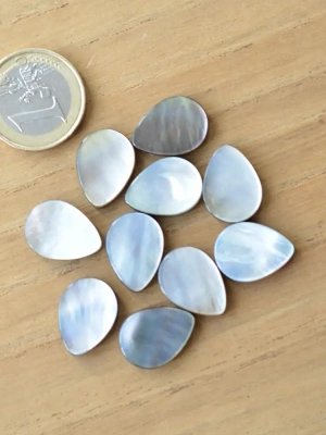 Lot de 10 pendants en perle de nacre — image 2