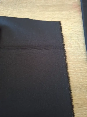 Coupons de satin de coton noir — image 2