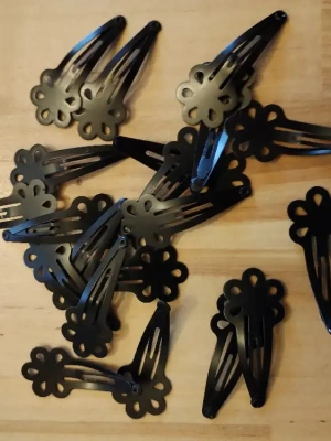 10 Barrettes clip noire à décorer — image 1