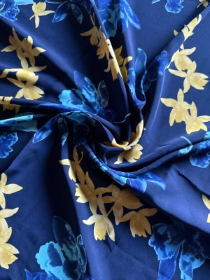 1m45 x 1m05 tissu fleuri mini