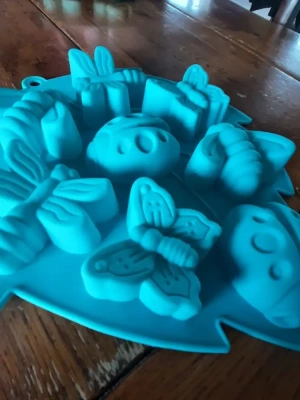 Moule en silicone pâtisserie, cuisine formes papillons, coccinelle — image 1