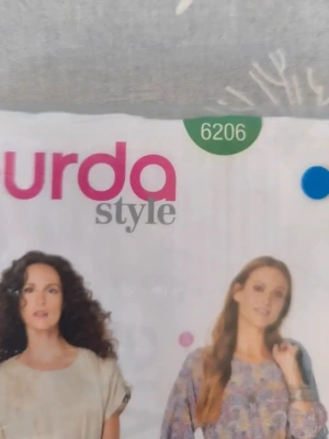 Patron de couture modèle robe 6206 de marque burda style  Neuf sous emballage d'origine jamais utilisé — image 3