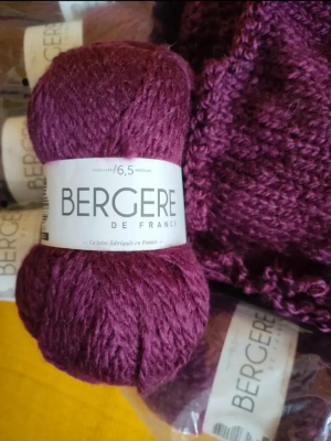 Pelote de laine  Alaska 100 violet — image 3