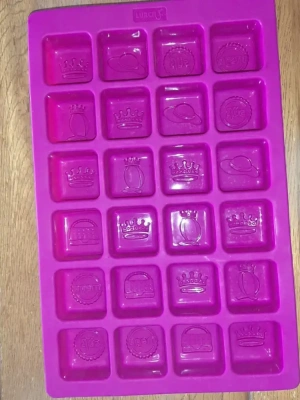 Moule en silicone glaçons ou pâtisserie formes princesse — image 2