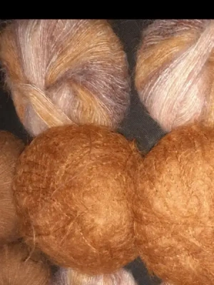 Lot 8 pelotes 3 tons beige automne feu — image 1