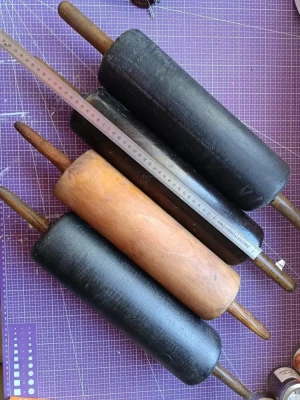 Rouleaux en cuir pour lithographie / gravure – 32 et 35 cm — image 1