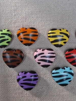 Lot 9 perles zébrées plastique — image 3