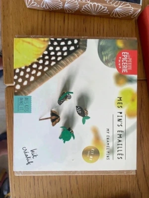 Kit "mes pin's émaillés" — image 1