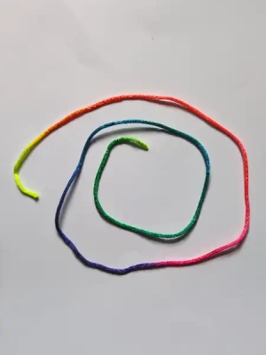 Cordon arc-en-ciel 70cm — image 1