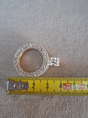 Pendentif Médaillon métal argenté et strass 36mm x 28mm — image 7