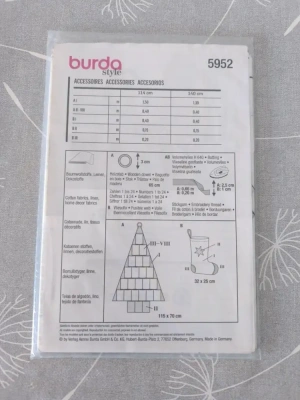Patron de couture modèle accessoires de noel 5952 de marque burda Neuf sous emballage d'origine jamais utilisé burda  style — image 3