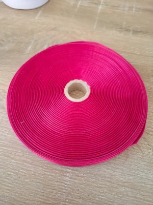Ruban satin rose fuschia — image 1