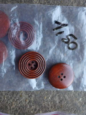 lot de boutons — image 1