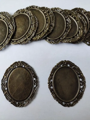 15 pendentifs séparateurs filigranés en métal couleur bronze — image 1