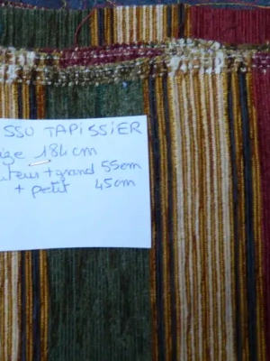 Tissu ameublement tapissier 184 cm x 45 cm Très épais relief , pouf, banc — image 1