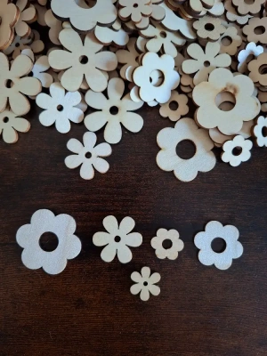 Fleurs  en bois — image 2
