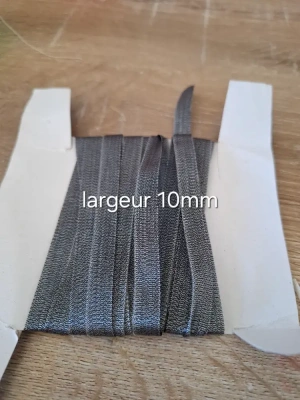 Chute de ruban gris argenté Largeur 10mm — image 1