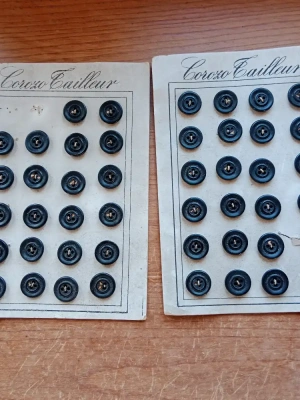 lot plaques de boutons — image 4