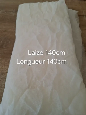 Coupon de Mousseline blanc cassé polyester — image 2