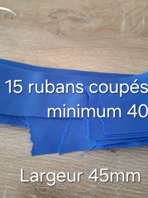 Lot de 15 rubans satin bleu — image 1