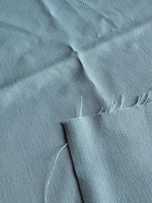 1m45 x 69cm sergé bleu clair — image 2
