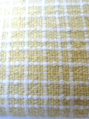 Coupon jaune lainage 1,48 m de large x 1,04 m de hauteur tissu hiver — image 1
