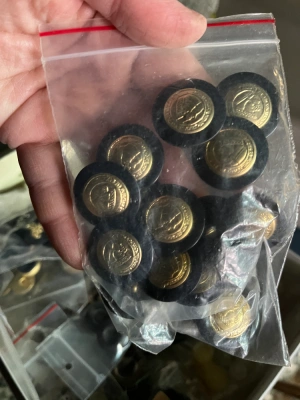 Lot de  boutons neufs, vintage. 1500 à 2000 unités — image 7