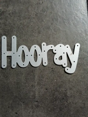 Dies "Hooray" — image 1