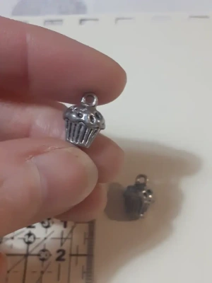 Lot 2 charm's muffin — image 2