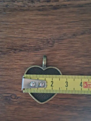 Lot 5 pendentifs cœur en métal pour cabochons — image 3