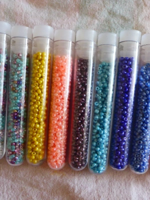 lot perles rocailles — image 1
