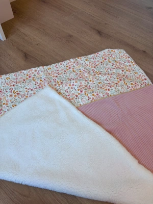 Tissu velours côtelé rose — image 3