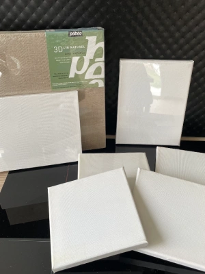 Lot toiles peintures — image 1