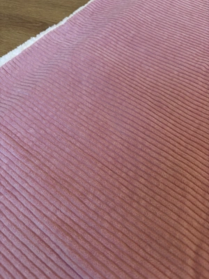 Tissu velours côtelé rose — image 1