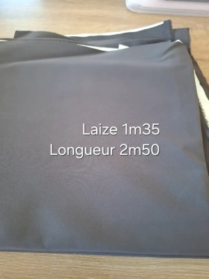 Coupon de matière imperméable et occultante — image 1