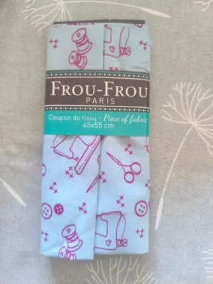 Coupon de tissu marque frou-frou 45x55cm neuf avec emballage d'origine jamais ouvert — image 1