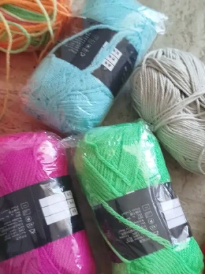 Lot de pelottes de laine — image 2