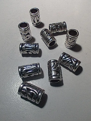 10 breloques tube éthnique en métal argenté — image 3