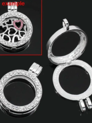 Pendentif Médaillon métal argenté et strass 36mm x 28mm — image 8