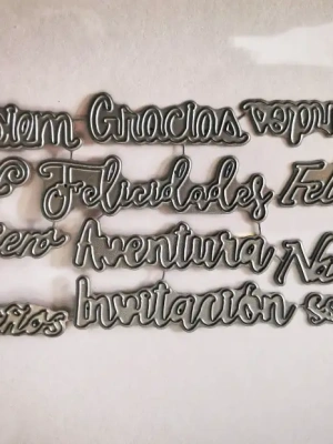Die en español mini