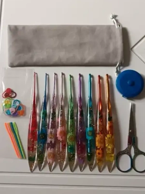 Kit de 9 crochets en résine et alu et accessoires — image 1