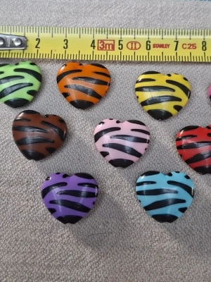 Lot 9 perles zébrées plastique — image 2