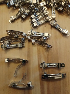 16 Barrettes à décorer 4 cm — image 1