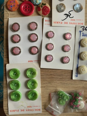 Lot de boutons vintages — image 2