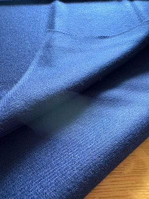 Lainage bleu marine — image 2
