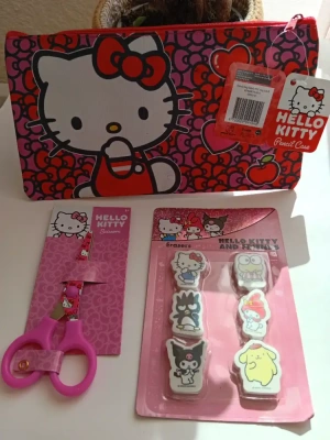 Lot fournitures scolaires hello kitty — image 1