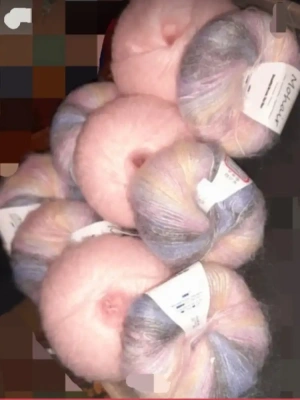 Lot 9 pelotes mélangées rose et mix rose gris — image 1