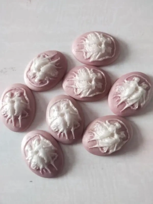 Lot de 8 cabochons en résine 30x40mm — image 1