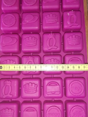 Moule en silicone glaçons ou pâtisserie formes princesse — image 3