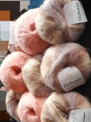 Lot 9 pelotes 3 rose saumoné et 6 mix beige rose — image 1